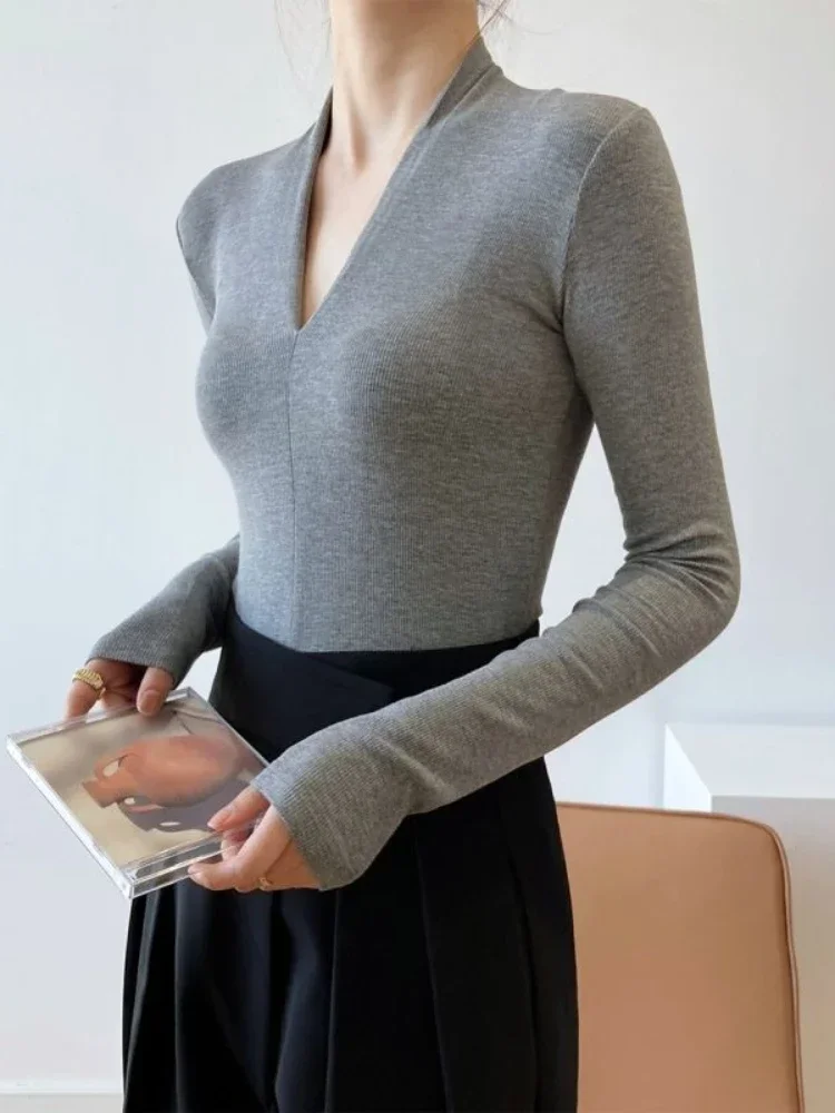Beauty & Makeup Katia Di Paola - V-neck Slim Shirts Long Sleeve Top