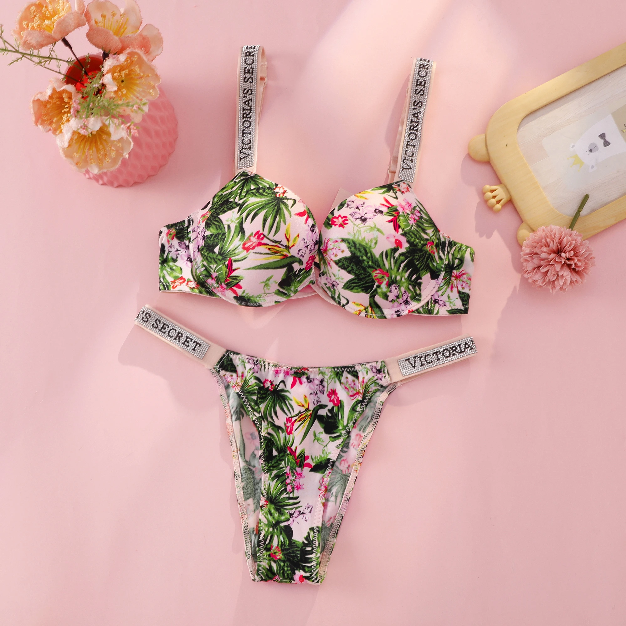 Victoria's Secret Push Up Bra  - огляд і ціна Beauty Makeup Louis Vuitton