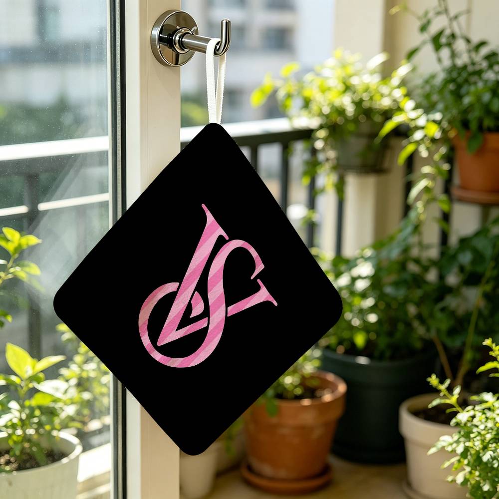 logo Hanging Style Hand Wiping - огляд і ціна Beauty Makeup Louis Vuitton