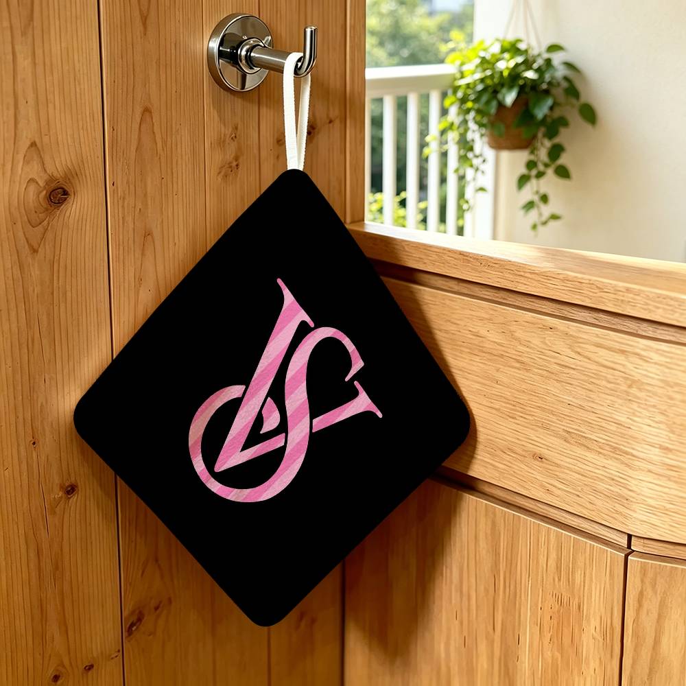 logo Hanging Style Hand Wiping - огляд і ціна Beauty Makeup Louis Vuitton